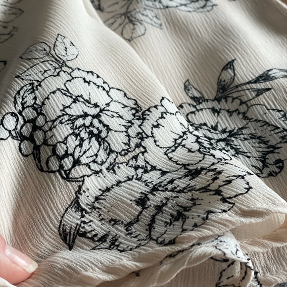 Lush Dress - Picture 3 of 4